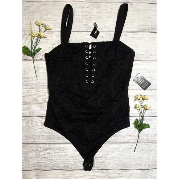 EXPRESS Black Lace-Up Bodysuit - Picture 15 of 15